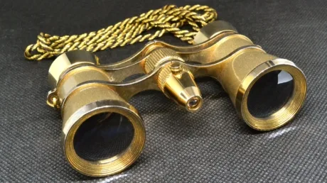 Opera glasses vs binoculars